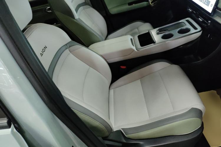 Used AION Y 2023 Plus 510 Tech Edition Right Front Seat