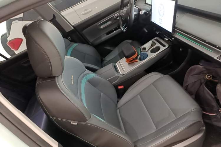 Used AION Y 2023 Plus 510 Smart Edition Right Front Seat