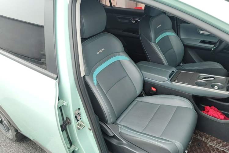 Used AION Y 2023 Plus 510 Smart Edition Right Front Seat