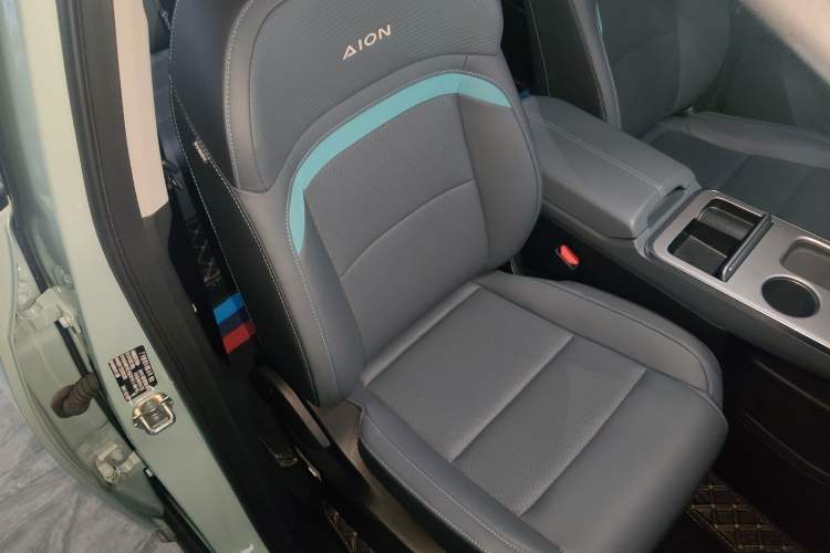 Used AION Y 2023 Plus 510 Smart Edition Right Front Seat