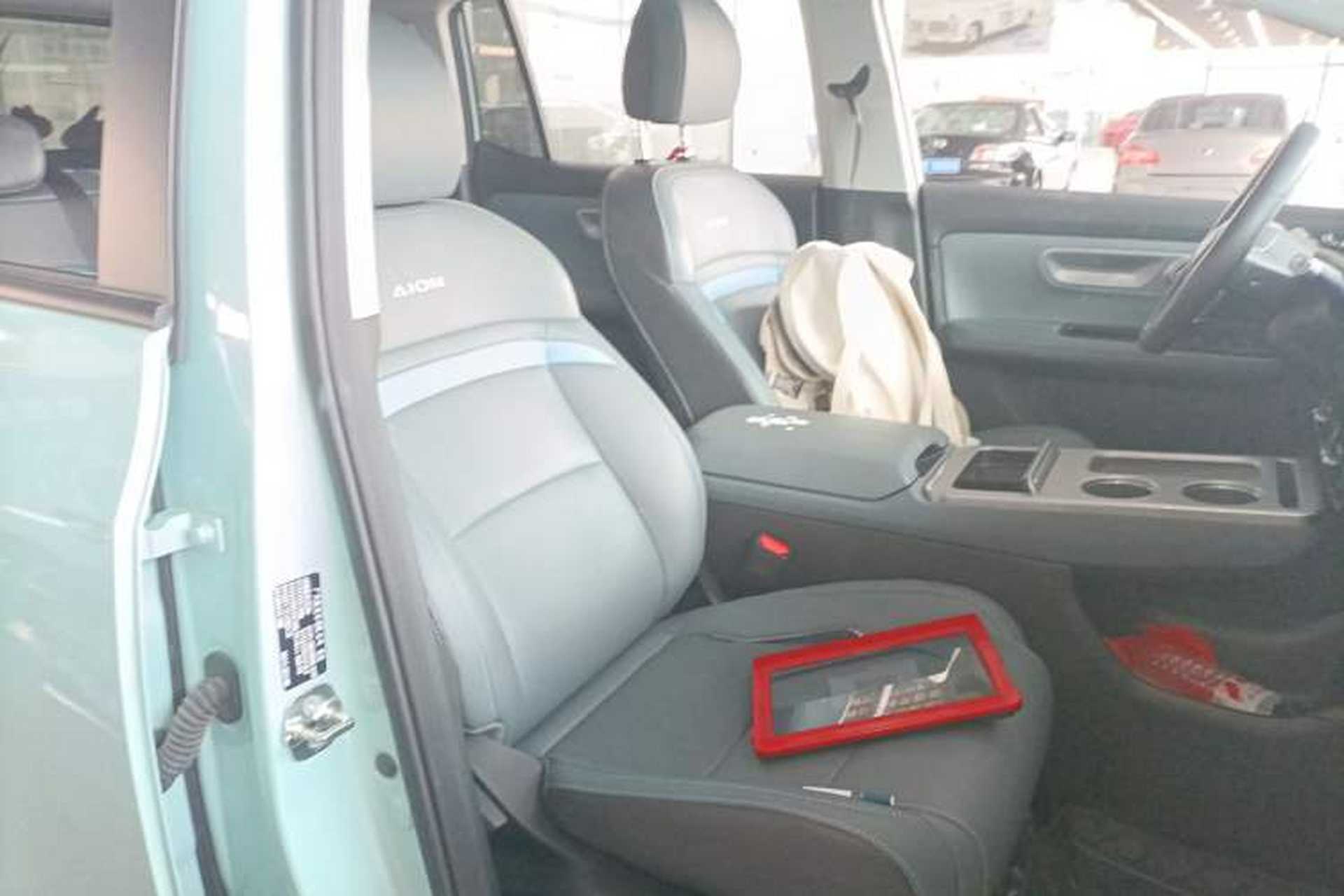 Used AION Y 2023 Younger Star Edition Right Front Seat