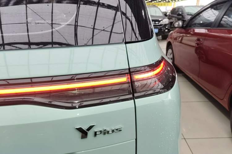Used AION Y 2023 Plus 510 Smart Edition Right Rear Taillight