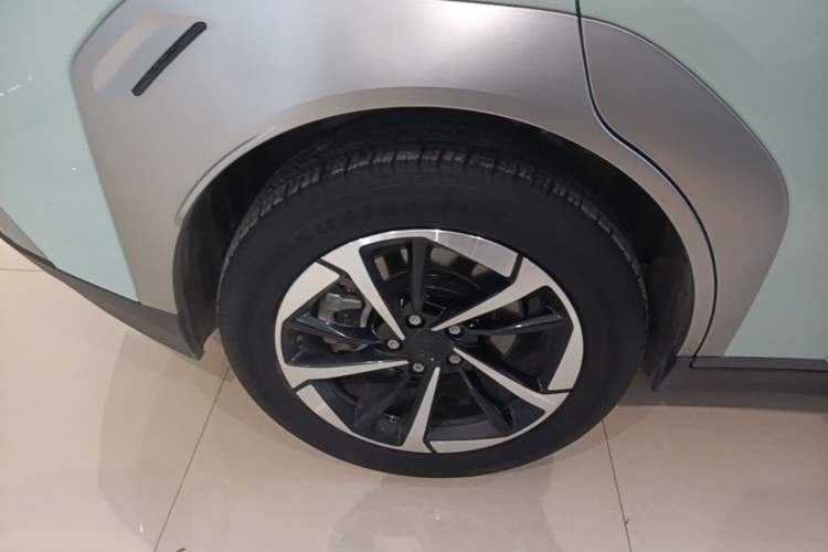 Used AION Y 2023 Younger Star Edition Right Rear Wheel Hub