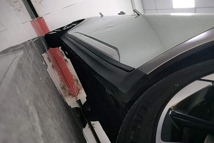 Used AION Y 2023 Plus 510 Smart Edition Right Side Sill