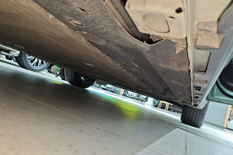 Used AION Y 2023 Plus 510 Smart Edition Right Side Sill
