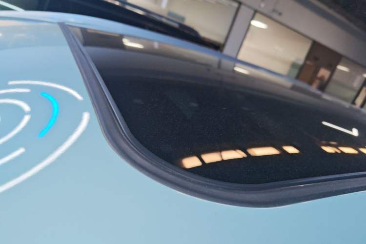 Used AION Y 2023 Plus 510 Tech Edition Roof