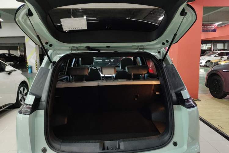 Used AION Y 2023 Plus 510 Tech Edition Trunk