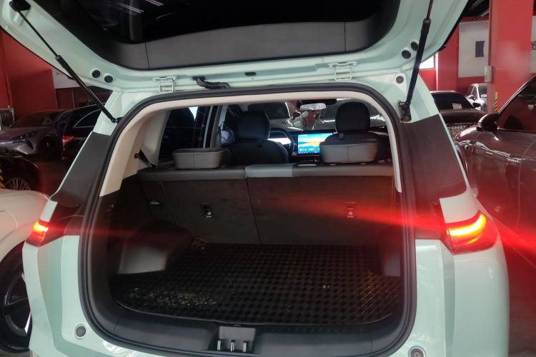 Used AION Y 2023 Plus 510 Smart Edition Trunk