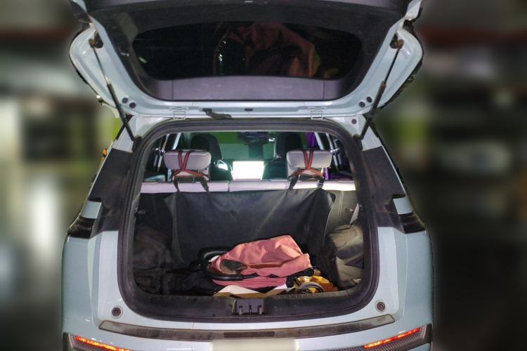 Used AION Y 2023 Younger Trunk