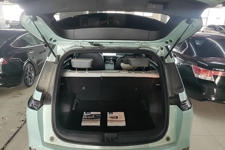 Used AION Y 2023 Younger Star Edition Trunk