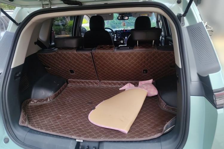Used AION Y 2023 Plus 510 Smart Edition Trunk