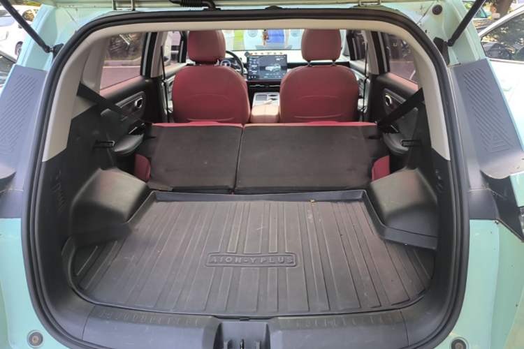 Used AION Y 2023 Plus 510 Smart Edition Trunk