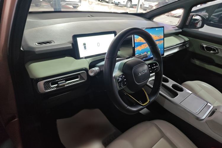 Used AION Y 2023 Younger Interior 2