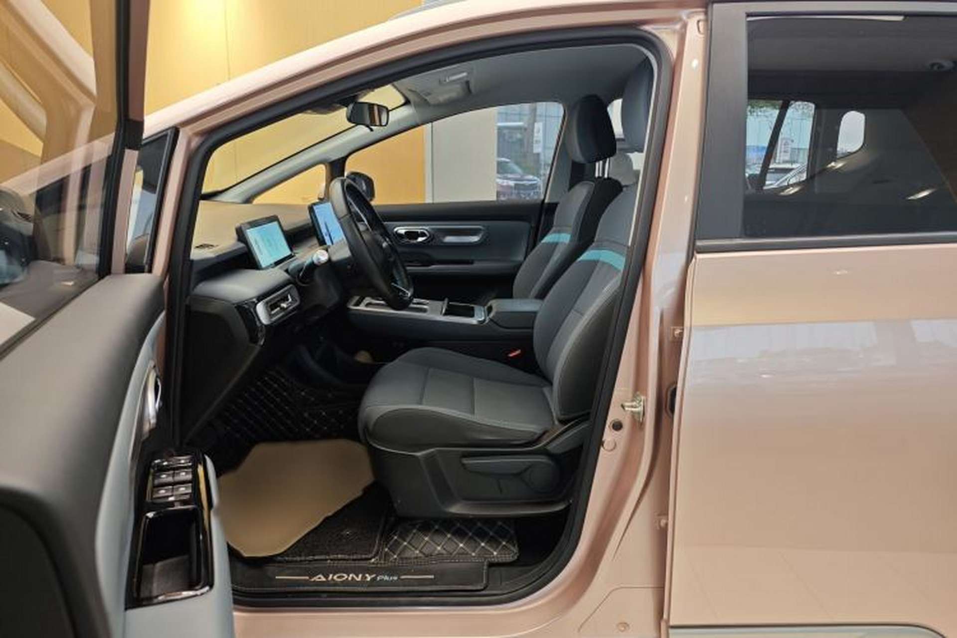 Used AION Y 2023 Younger Left Front Seat