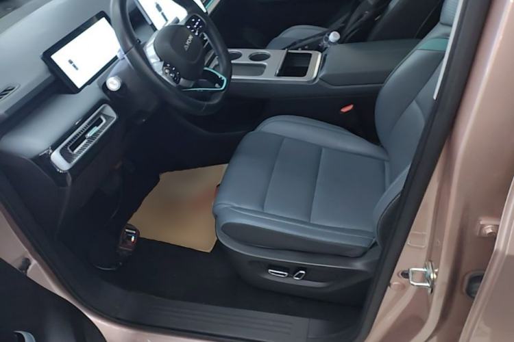 Used AION Y 2023 Plus 510 Tech Edition Left Front Seat