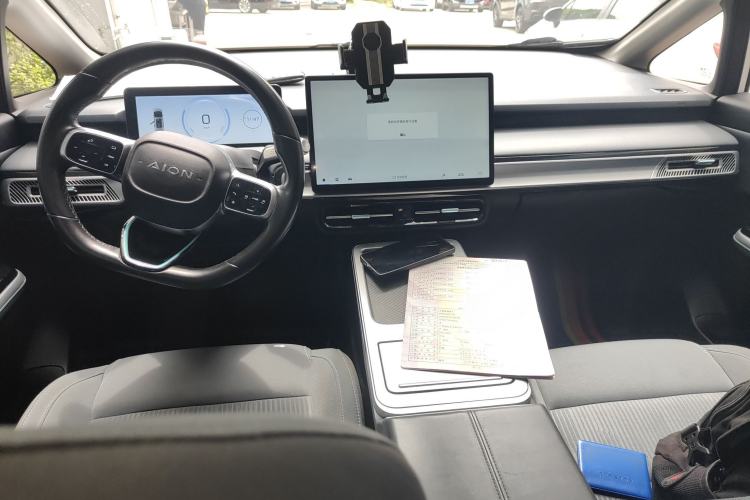 Used AION Y 2023 Plus 510 Enjoy Edition Center Console