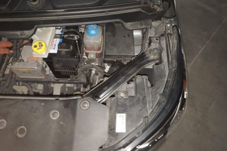 Used AION Y 2023 Younger Engine Bay Left