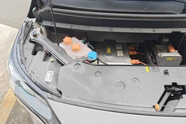 Used AION Y 2023 Plus 510 Smart Edition Engine Bay Right