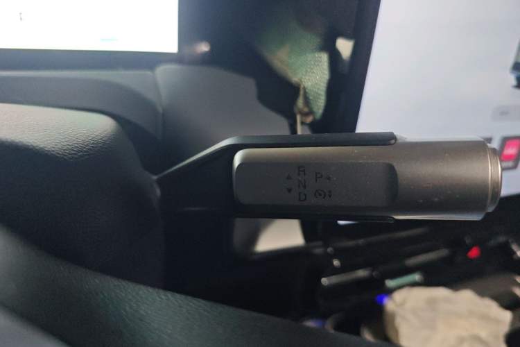 Used AION Y 2023 Younger Gear Lever