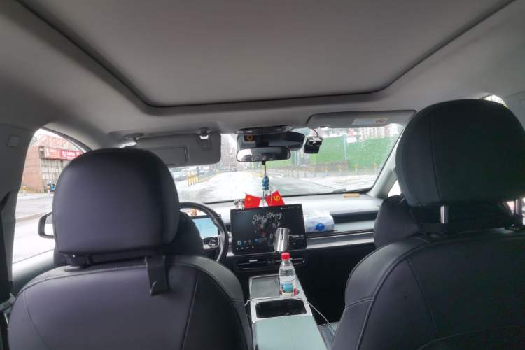 Used AION Y 2023 Plus 510 Smart Edition Headliner