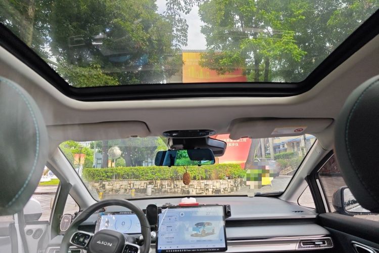 Used AION Y 2023 Plus 510 Smart Edition Headliner