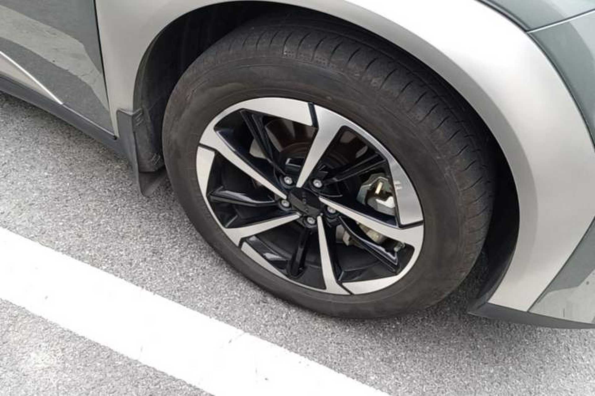 Used AION Y 2023 Plus 510 Smart Edition Right Front Wheel Hub