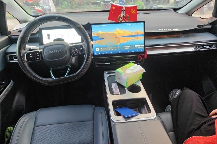 Used AION Y 2023 Plus 510 Tech Edition Center Console