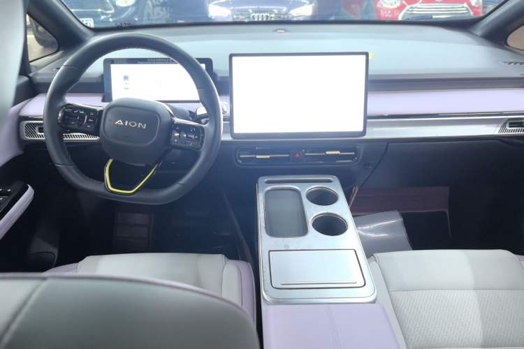 Used AION Y 2023 Plus 510 Smart Edition Center Console