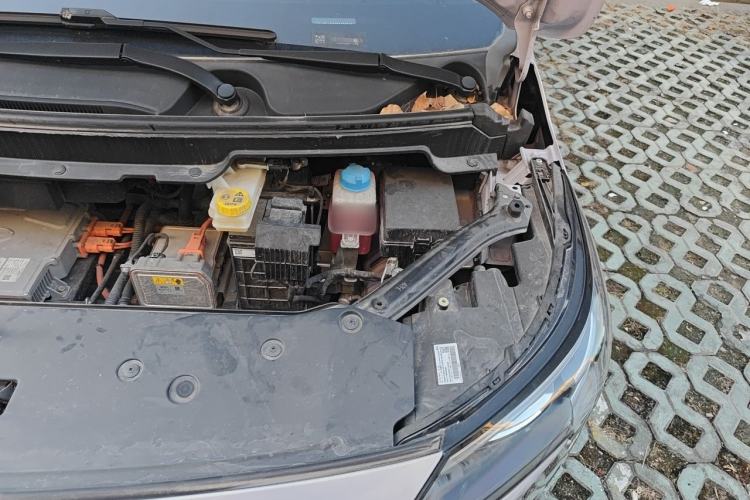 Used AION Y 2023 Plus 510 Tech Edition Engine Bay Left