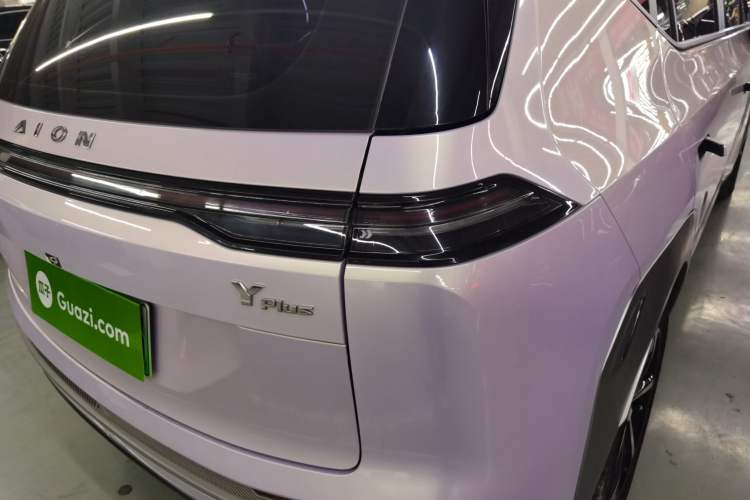Used AION Y 2023 Younger Star Edition Exterior 6