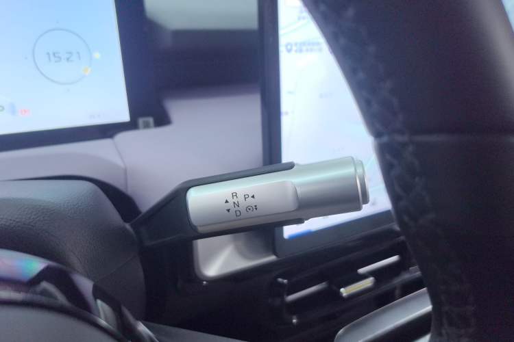 Used AION Y 2023 Plus 510 Smart Edition Gear Lever