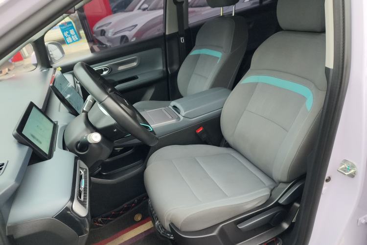 Used AION Y 2023 Younger Left Front Seat
