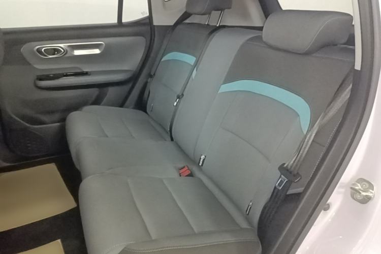 Used AION Y 2023 Younger Left Rear Seat