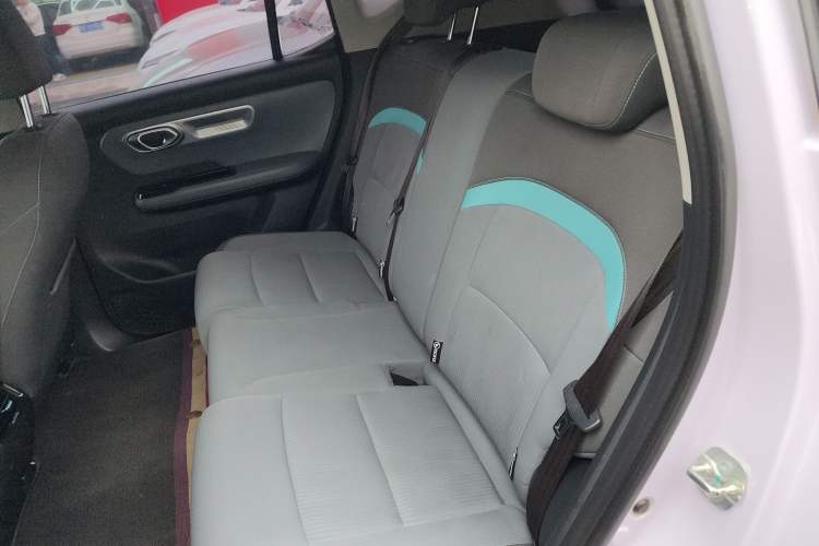 Used AION Y 2023 Younger Left Rear Seat
