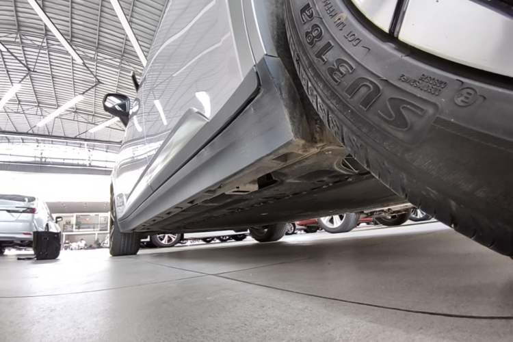 Used AION Y 2023 Younger Star Edition Left Side Sill
