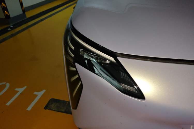 Used AION Y 2023 Younger Star Edition Right Front Headlight