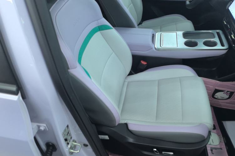 Used AION Y 2023 Plus 510 Smart Edition Right Front Seat