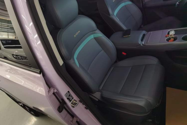 Used AION Y 2023 Younger Star Edition Right Front Seat