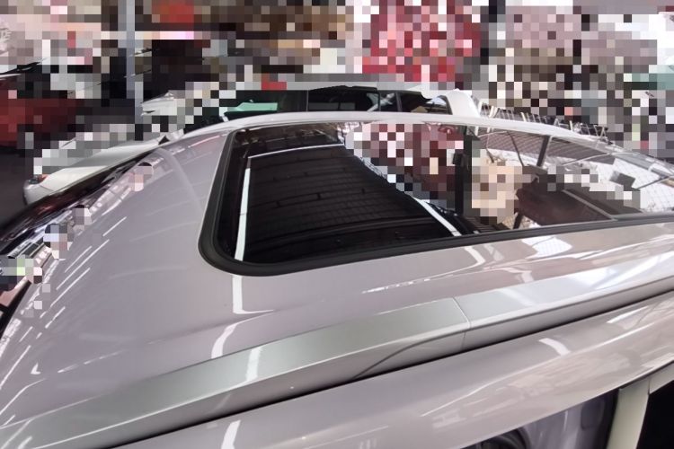 Used AION Y 2023 Younger Star Edition Roof