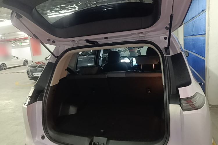 Used AION Y 2023 Younger Trunk