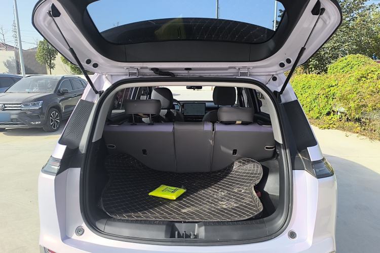 Used AION Y 2023 Plus 510 Smart Edition Trunk