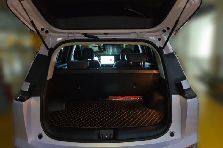 Used AION Y 2023 Younger Star Edition Trunk