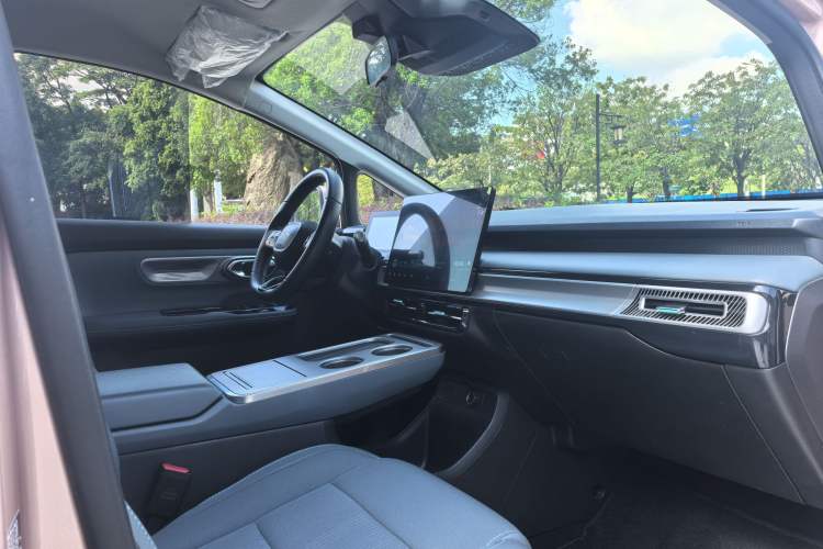 Used AION Y 2023 Plus 610 Enjoyment Edition Ternary Lithium Interior 6
