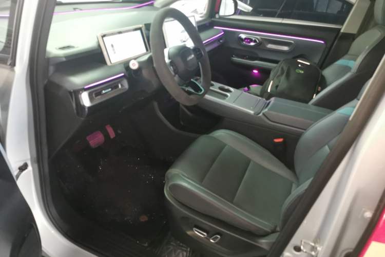 Used AION Y 2023 Younger Star Edition Left Front Seat