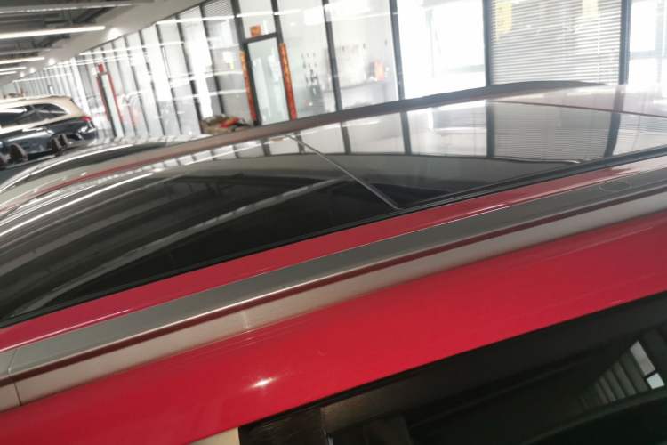 Used AION Y 2023 Younger Star Edition Roof