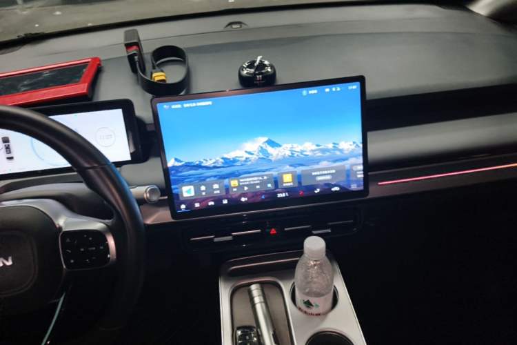 Used AION Y 2023 Plus 510 Smart Edition Audio And AC Panel