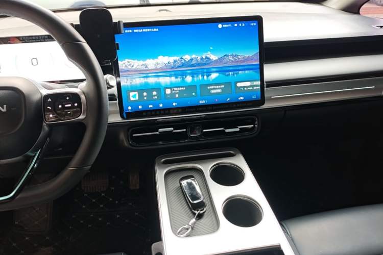 Used AION Y 2023 Plus 510 Smart Edition Audio And AC Panel