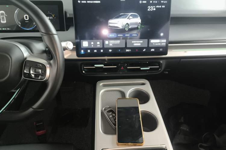 Used AION Y 2023 Plus 510 Smart Edition Audio And AC Panel