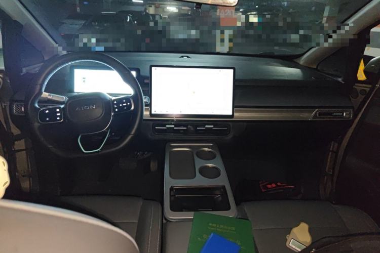 Used AION Y 2023 Plus 510 Smart Edition Center Console