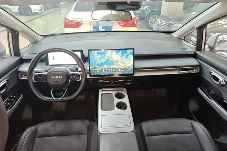 Used AION Y 2023 Younger Center Console